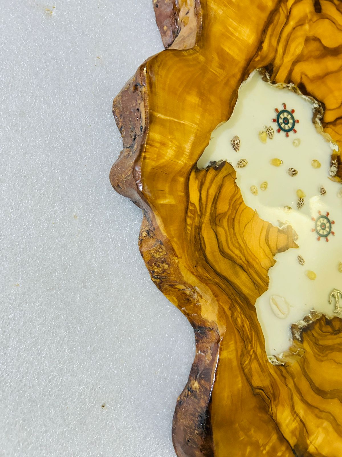 Live Edge Olive Wood Resin Side Table – White Resin Nautical Charms, 20.9 × 12.6 in (One of a Kind, T28) 1-2h9PcXrbVeCkCeMTMU4ZRlbct5sbQ-R