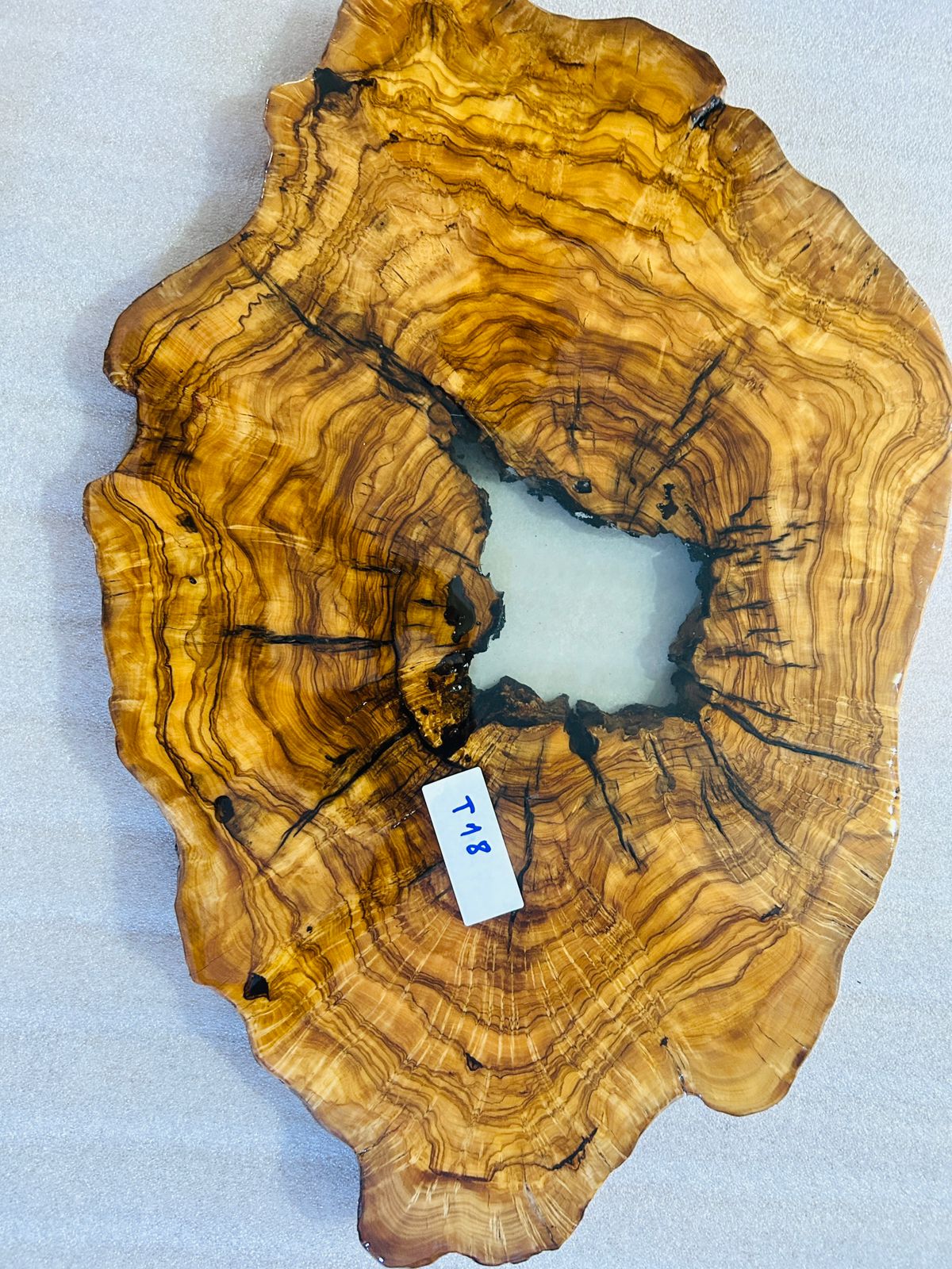 Live Edge Olive Wood Resin Small Coffee Table – White Resin Center, 25.2 × 16.9 in (One of a Kind, T18) 1174d33_BUxzusJ3rCajL4vb5tsYnXqvl