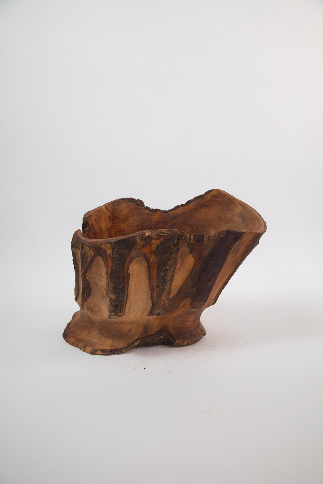 Olive Wood Centerpiece Bowl – Hand-Carved Root Burl Sculpture, 15.7 × 9.1 × 13 in (One of a Kind, No. 122) 12aWyWqmDe0DZXgEGDytZ-B9Tl99RNiOU