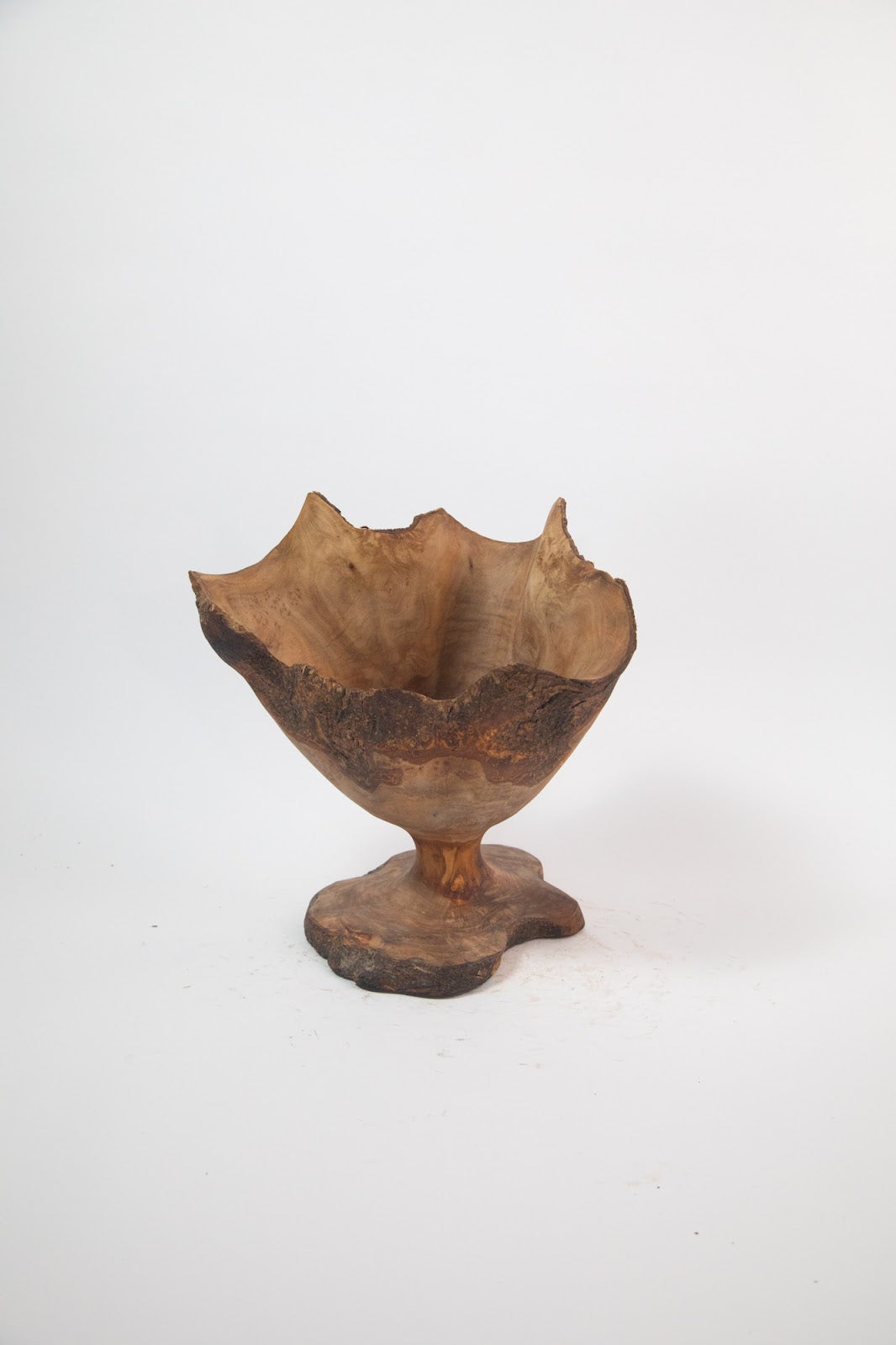 Olive Wood Centerpiece Bowl – Hand-Carved Root Burl Sculpture, 14.2 × 9.8 × 14.6 in (One of a Kind, No. 151) 12dmqQlMESBjdr0LwHwvrGKp5iRueugHJ