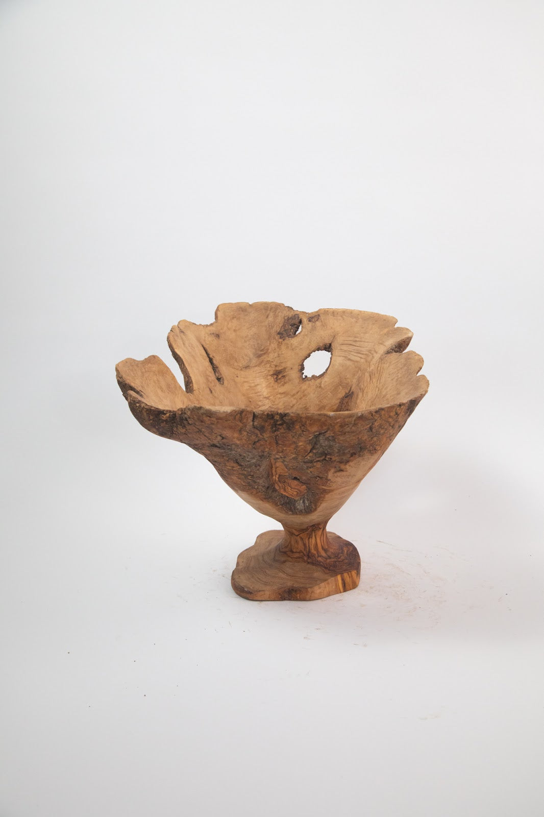 Olive Wood Centerpiece Bowl – Hand-Carved Root Burl Sculpture, 18.5 × 16.9 × 13.4 in (One of a Kind, No. 133) 13qNeA8ZLd4mKLVdnAlQON_e-LPOJLGNI