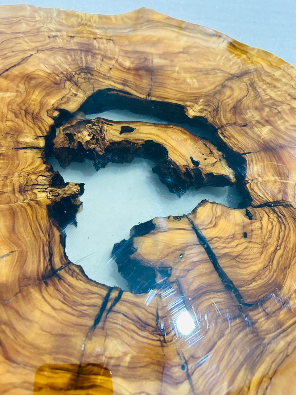 Live Edge Olive Wood Resin Side Table – White Resin Center, 18.9 × 16.1 in (One of a Kind, T89) 17BpOSgtJ_xiJ3voKydzAt-wbyVR_Nm3p