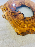 Live Edge Olive Wood Resin Side Table – White Resin Center, 15.7 × 15.7 in (One of a Kind, T25) 19NcK78QPBqZkAyJjROiG1adYhcVoPdur