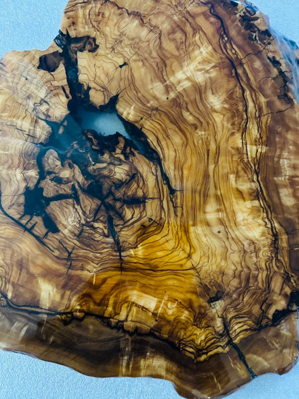 Live Edge Olive Wood Resin Side Table – Black Resin Veins, 17.7 × 15.7 in (One of a Kind, T74) 19isNHPiFmYGLgBVnPAy1ZhOXhpRhFoH6