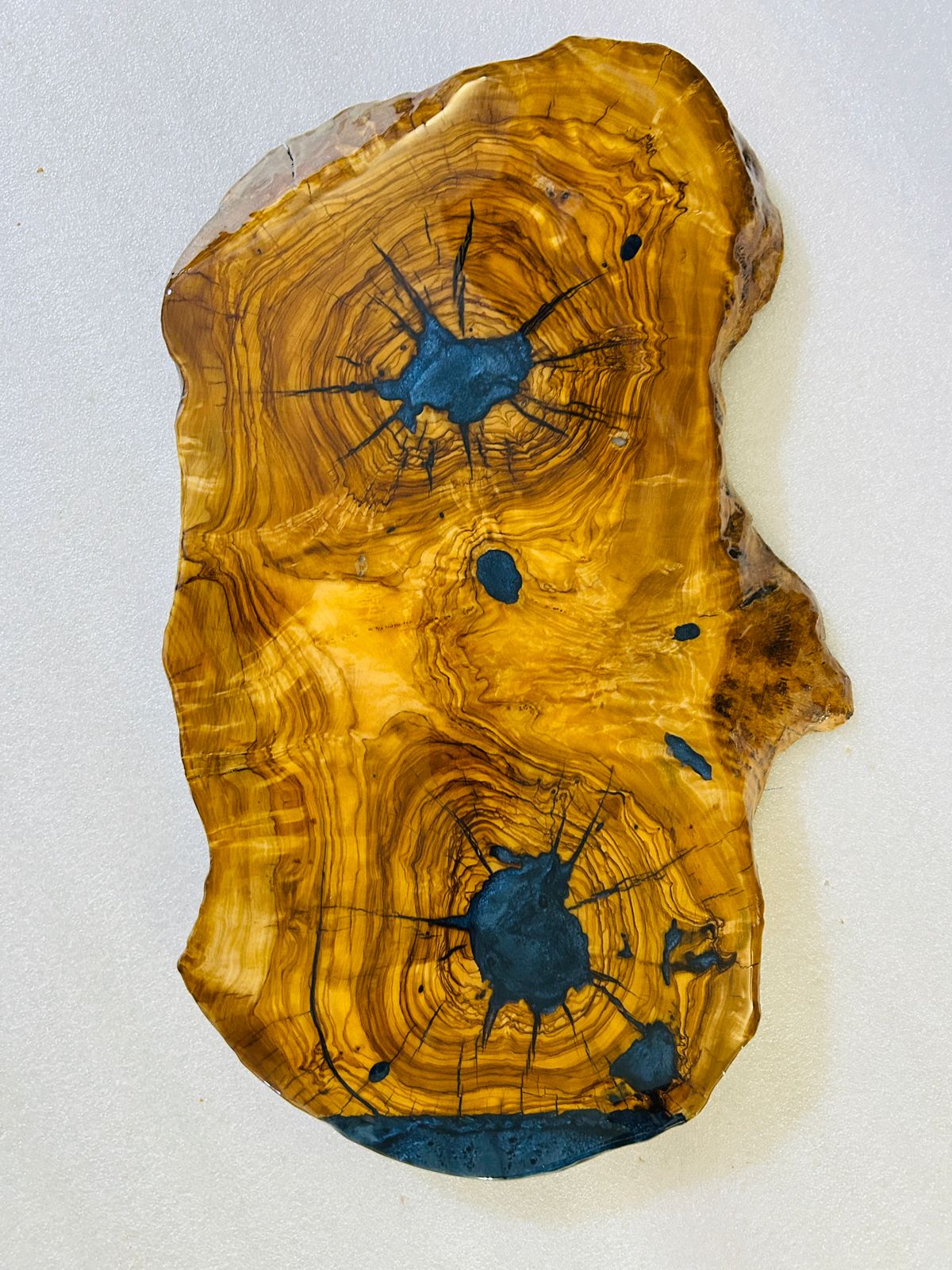 Live Edge Olive Wood Resin Side Table – Blue Starburst Resin, 23.6 × 14.6 in (One of a Kind, T36) 1B0TF4N9Jf1IM-cUmSWWwyqag2x2g_vkf