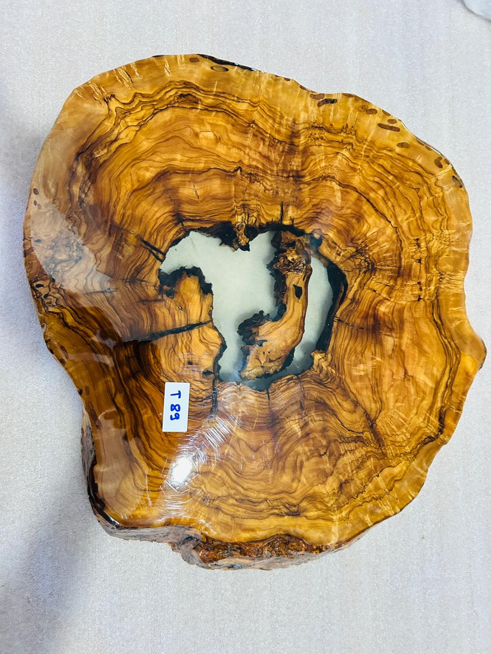 Live Edge Olive Wood Resin Side Table – White Resin Center, 18.9 × 16.1 in (One of a Kind, T89) 1BZ6-W1A1duQjg3t9qQm4ls-bwXGa33SU