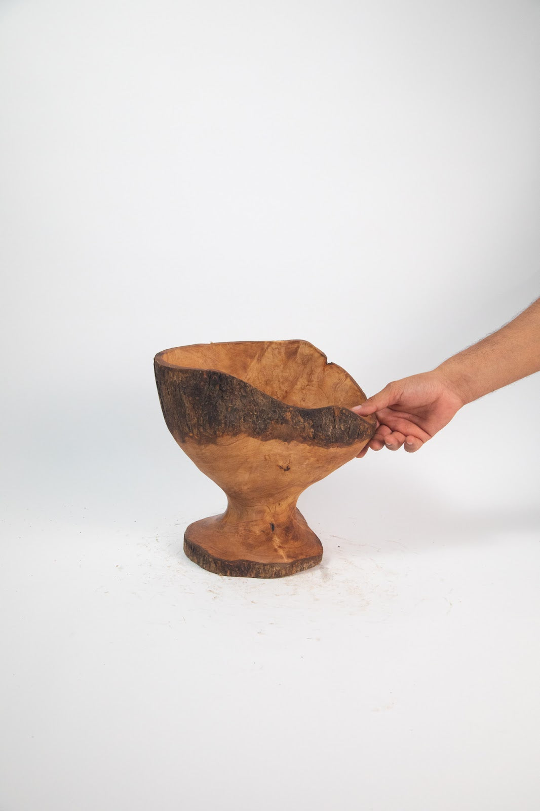 Olive Wood Centerpiece Bowl – Hand-Carved Root Burl Sculpture, 12.2 × 6.7 × 11 in (One of a Kind, No. 070) 1Bwb5o0qSmh-hsF9M8oGQcqR7o1WWdguU