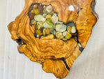 Live Edge Olive Wood Resin Side Table – Sea Shell Pebble Resin, 20.9 × 16.9 in (One of a Kind, T93) 1IJ4i41-YZASKorlnsl83HLB2BMWFmcSl