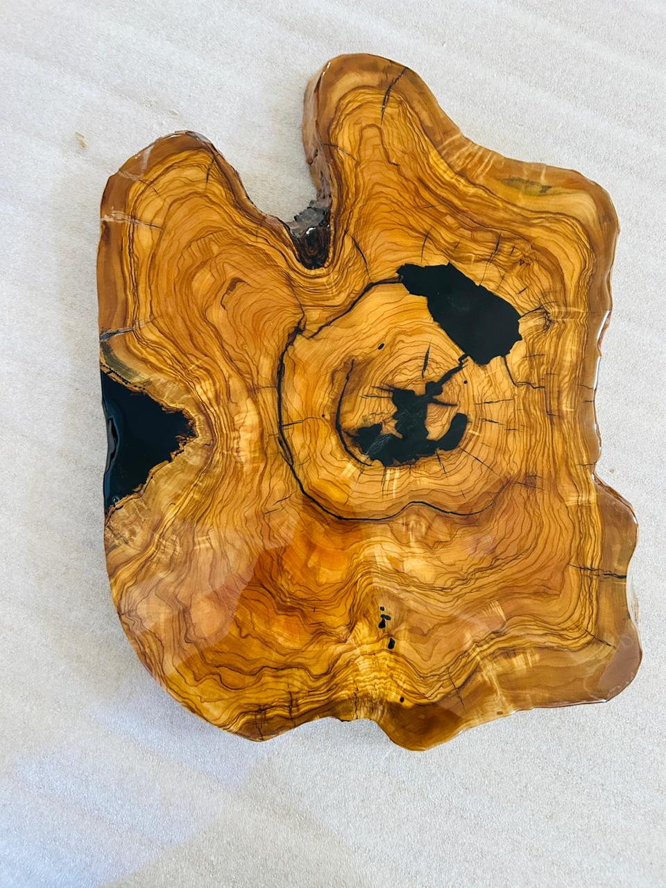 Live Edge Olive Wood Resin Side Table – Black Resin Inlay, 19.7 × 13.8 in (One of a Kind, T94) 1JXu2gJnGGMH0Y6Yg0pLMDAl56FFDglcO
