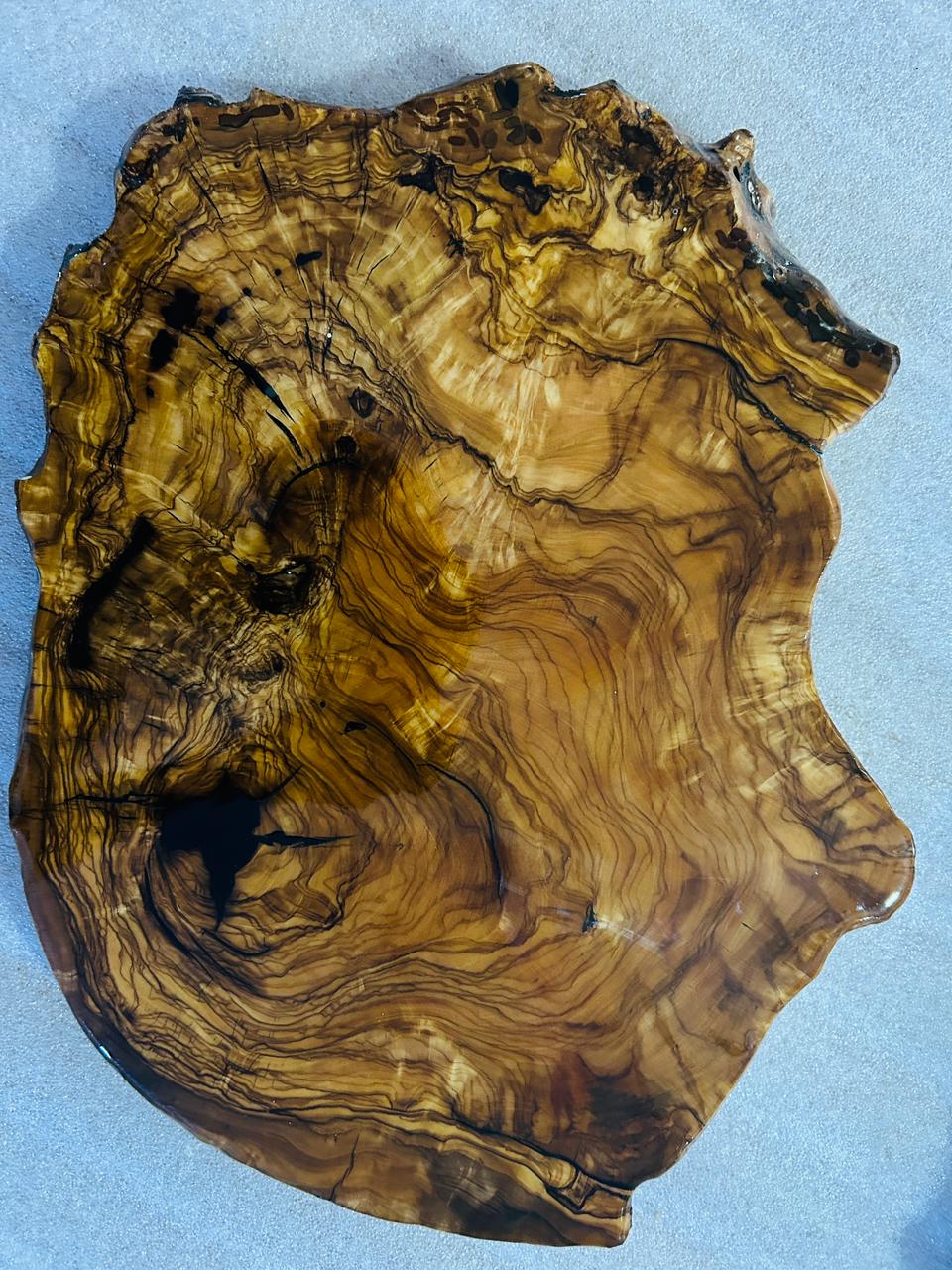 Live Edge Olive Wood Resin Side Table – Black Resin Burl, 16.9 × 13 in (One of a Kind, T50) 1JkwEMeWCRpa8aqILKIrHBOUtUWVsL4GX
