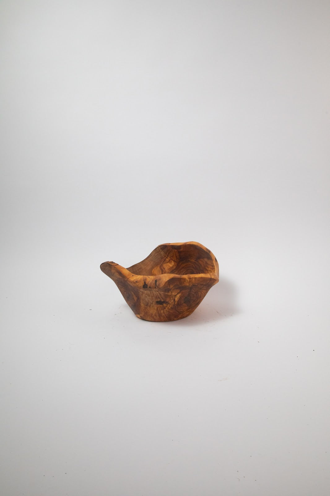Olive Wood Centerpiece Bowl – Hand-Carved Root Burl Sculpture, 13.8 × 11.8 × 6.7 in (One of a Kind, No. 008) 1NNrY63QHiIpJoJknp3spsha-R3vp5rLp