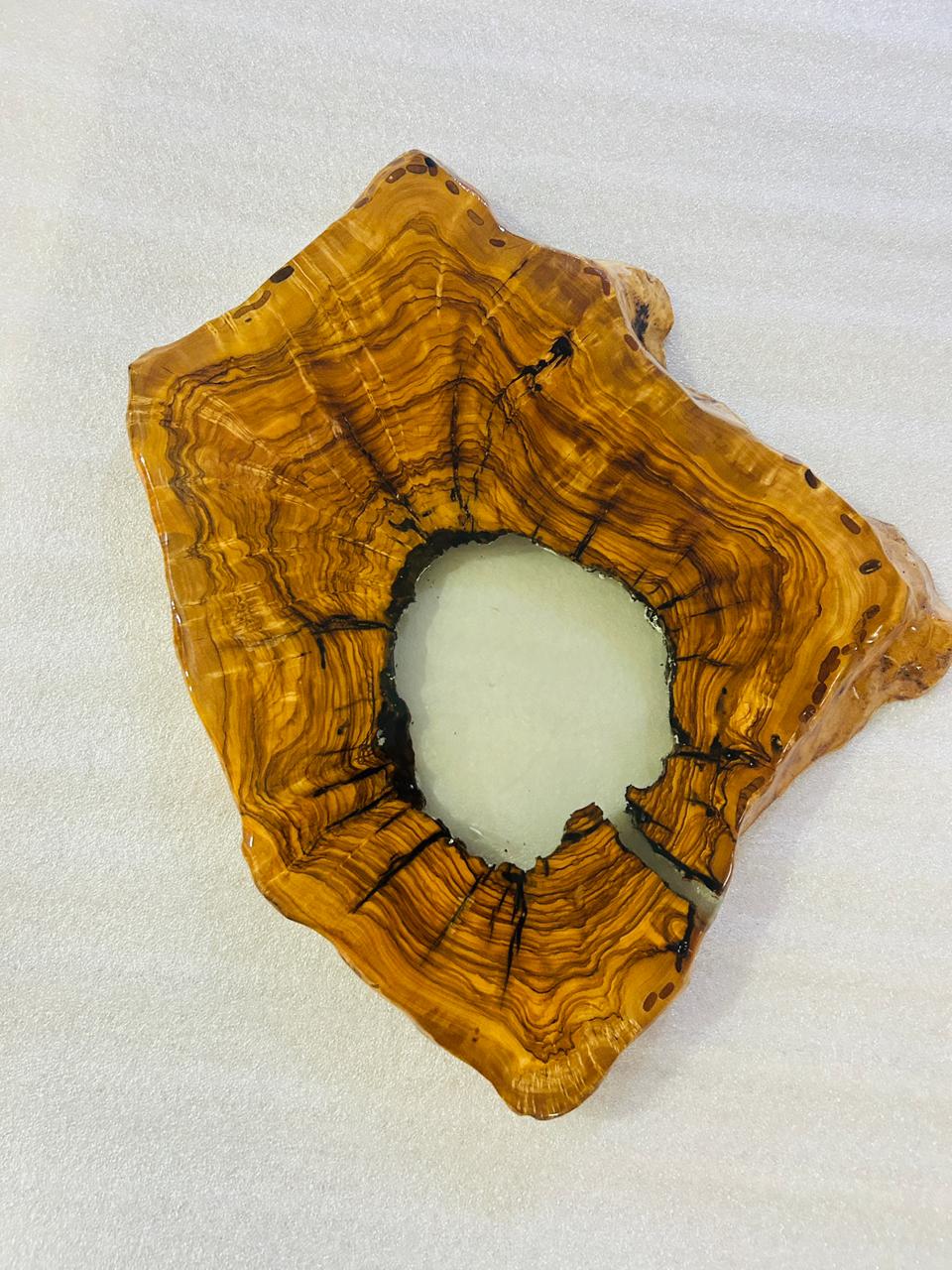 Live Edge Olive Wood Resin Side Table – White Resin Center, 18.1 × 15 in (One of a Kind, T76) 1OEYXYujQSIh3iuBlvcs6EP79S-ORZ-6L