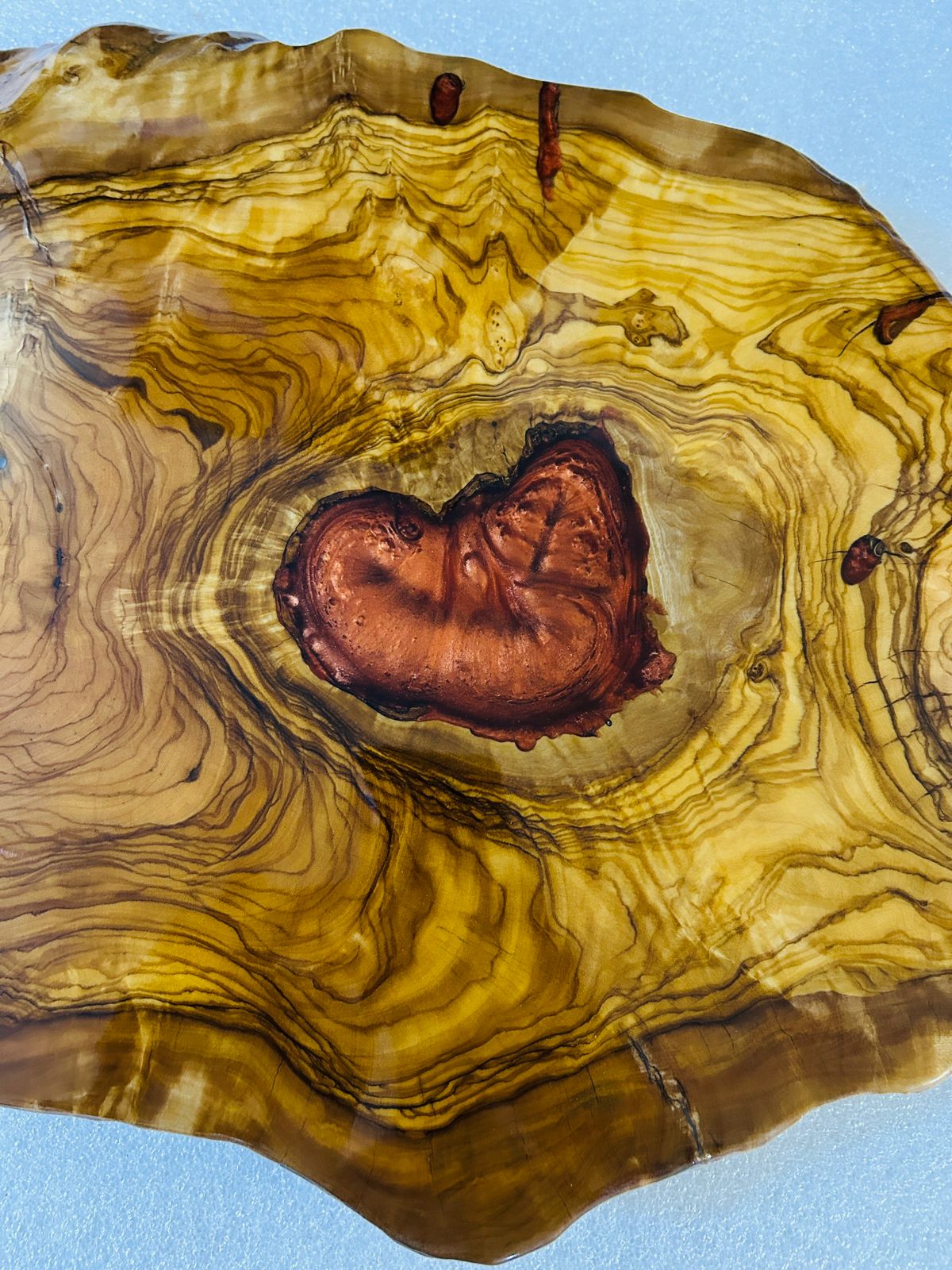 Live Edge Olive Wood Resin Side Table – Red Heart Resin, 15.7 × 12.6 in (One of a Kind, T40) 1PZj3ICmImttKLjsOJE9Z6XGdaE6q9FuG