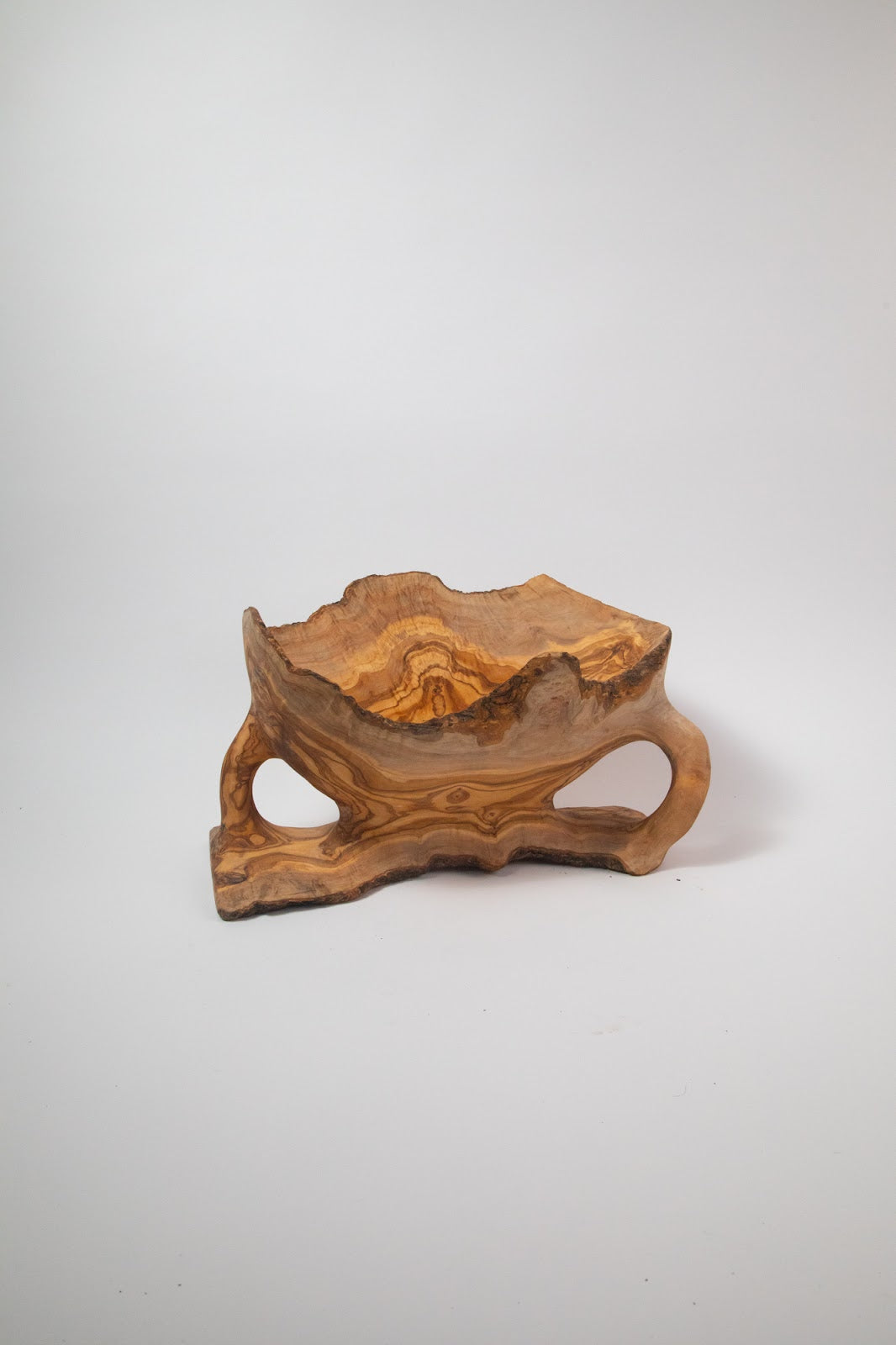 Olive Wood Centerpiece Bowl – Hand-Carved Root Burl Sculpture, 17.7 × 11.8 × 10.2 in (One of a Kind, No. 134) 1PnOKM-Br-MheyvxvfqfIYuzgTSIIj5Fp