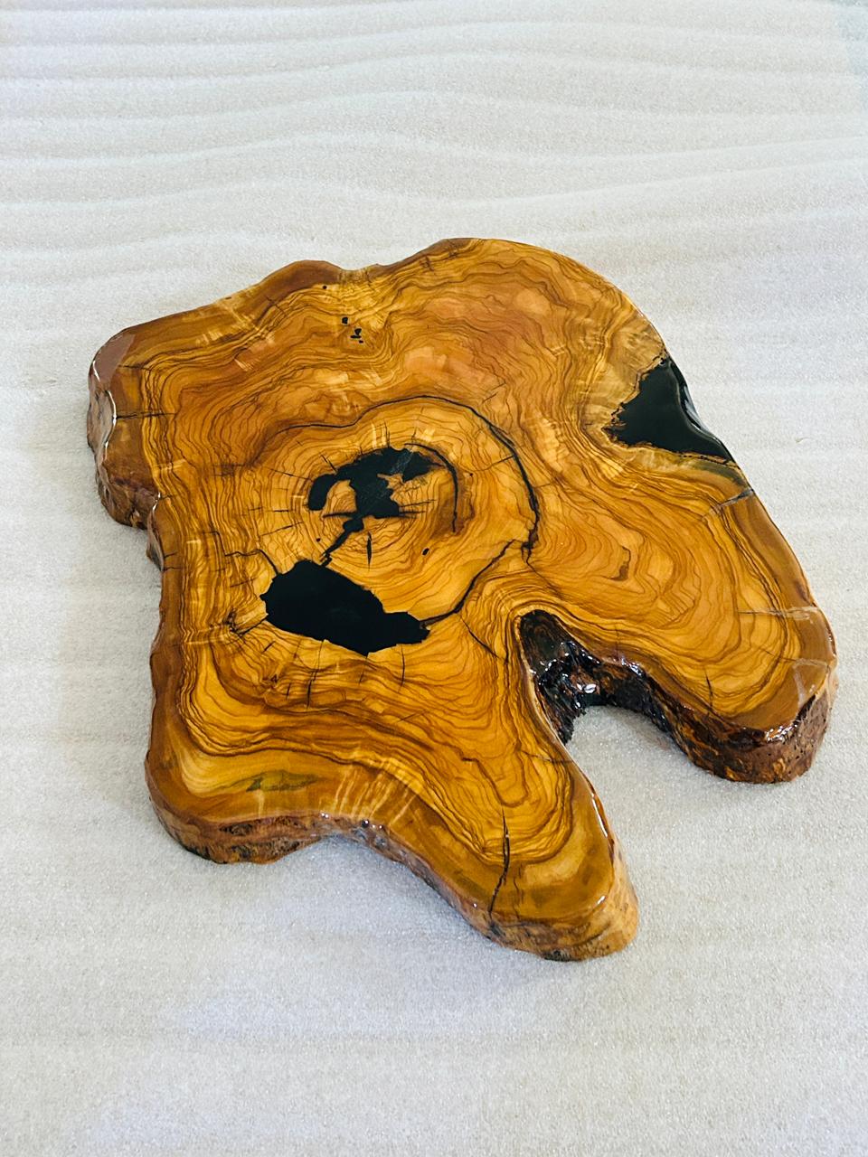 Live Edge Olive Wood Resin Side Table – Black Resin Inlay, 19.7 × 13.8 in (One of a Kind, T94) 1Qf5a2JyGBA0TwnwUMAAnb5X26anEAjYq