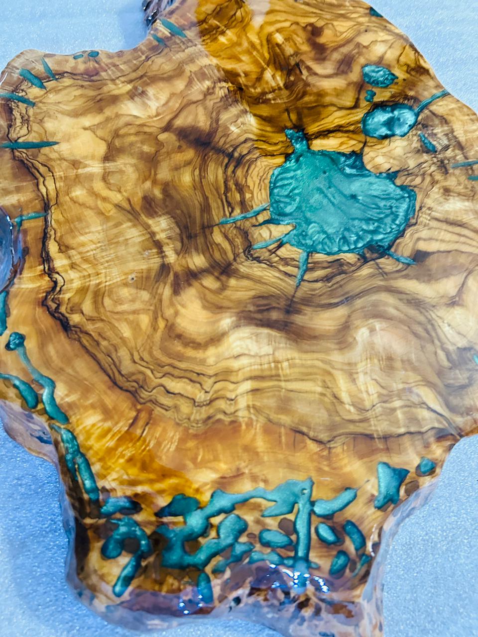 Live Edge Olive Wood Resin Side Table – Turquoise Green Resin, 23.2 × 16.9 in (One of a Kind, T67) 1Rc60Kiy4n079KFSohzzWEHF-GUs6-lRU