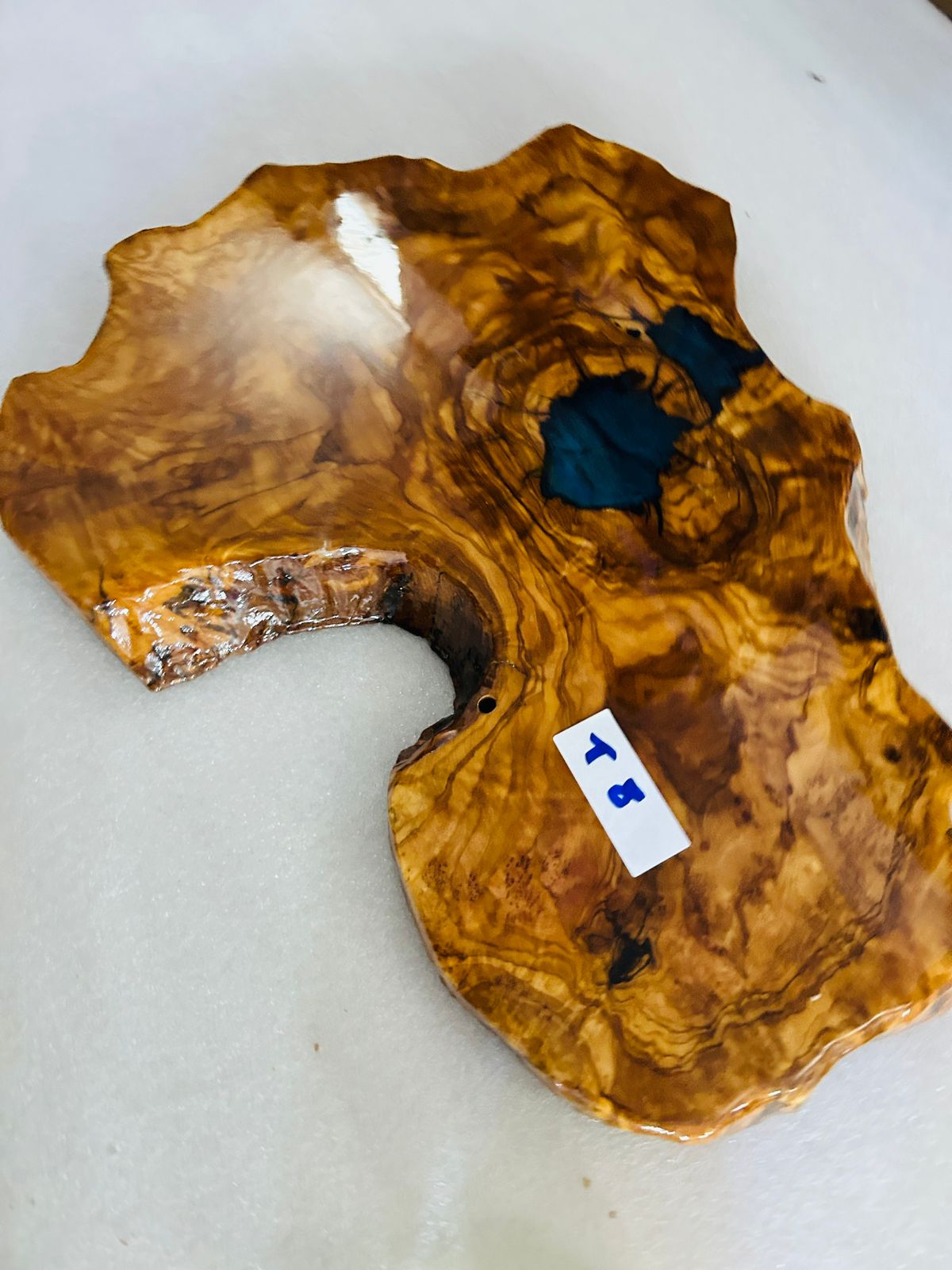 Live Edge Olive Wood Resin Side Table – Dark Teal Resin Burl, 22.8 × 16.9 in (One of a Kind, T8) 1UngetunfhoncdkFA7c7hUvNrkRo0nTWG