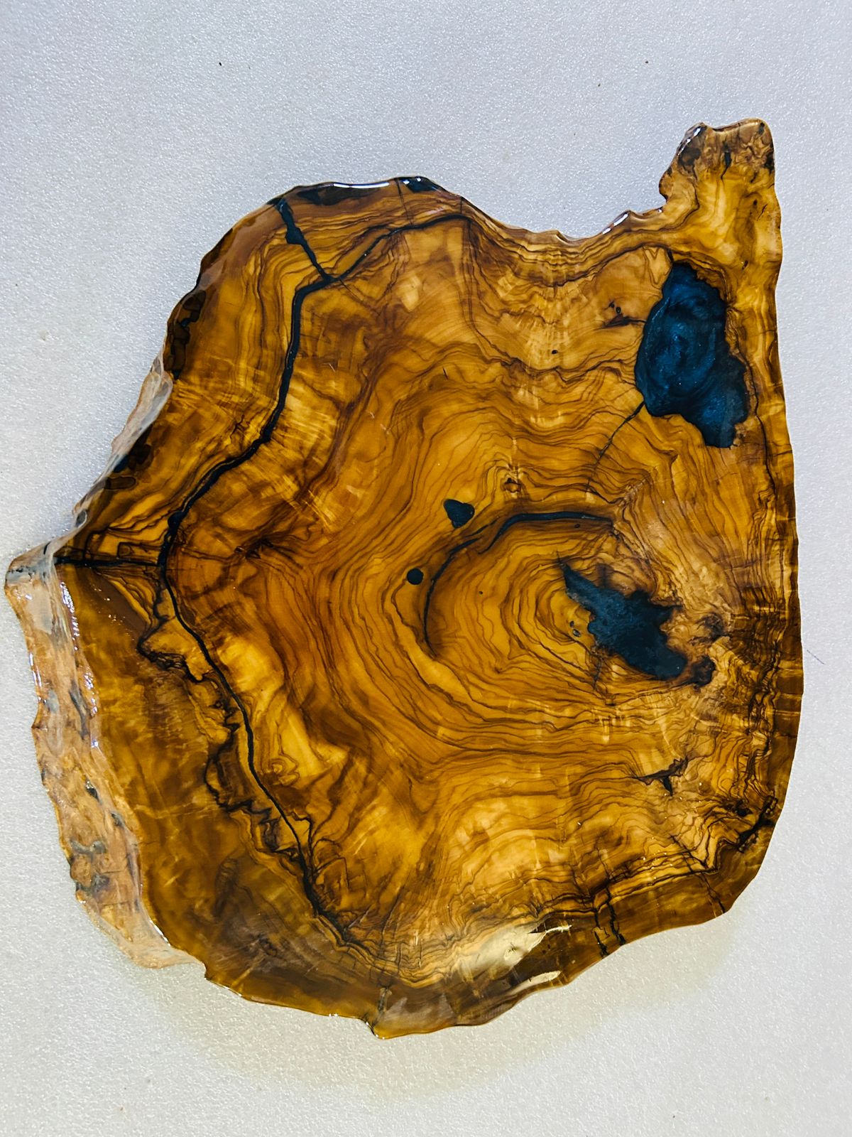 Live Edge Olive Wood Resin Side Table – Blue Resin Accents, 17.3 × 15 in (One of a Kind, T38) 1XtHGkvU0_93Cj-VlyBoZk-cUF0A0erdB