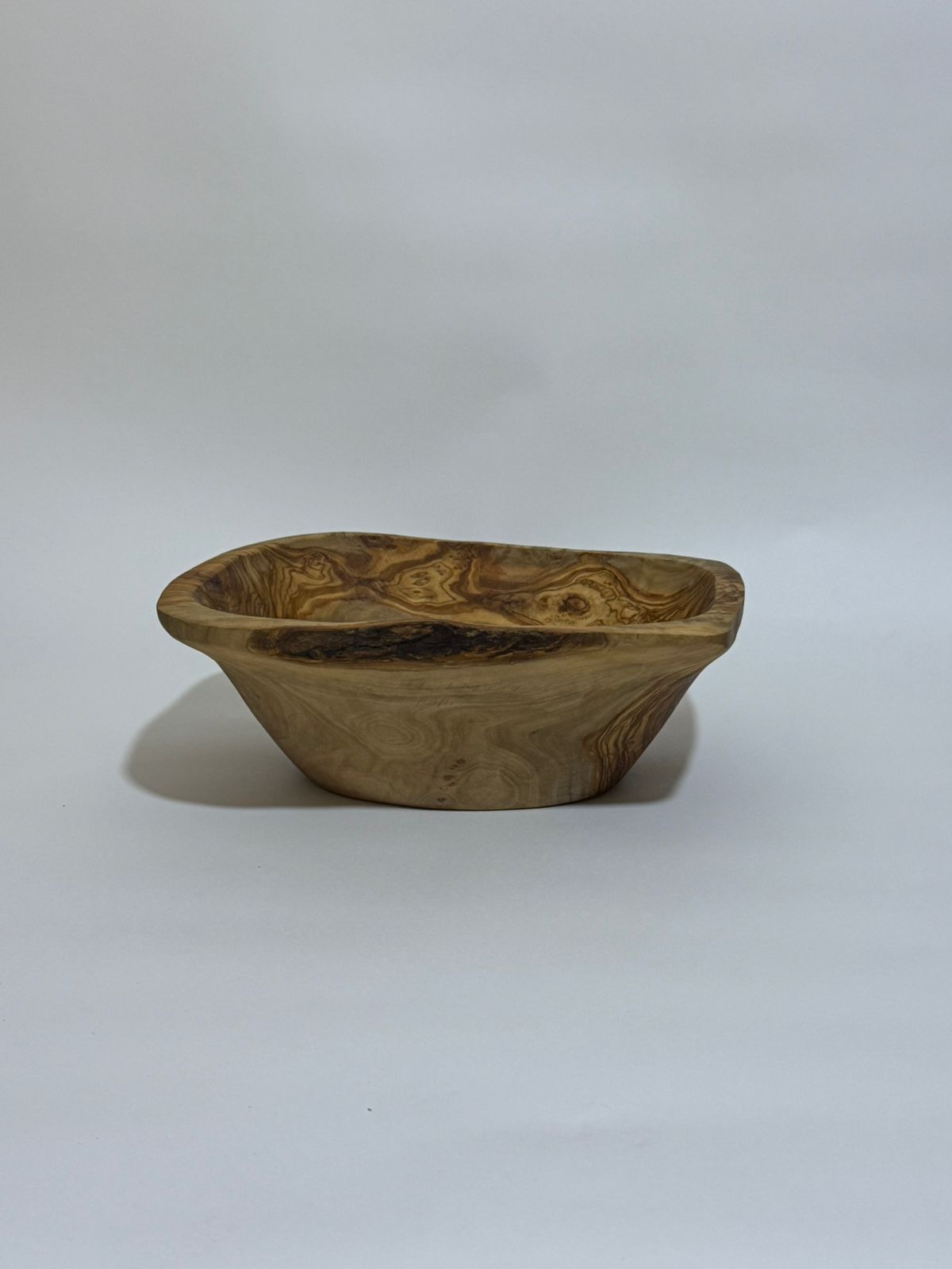 Olive Wood Centerpiece Bowl – Hand-Carved Root Burl Sculpture, 11 × 8.9 × 4.9 in (One of a Kind, No. 003) 1aHrUoUoAzPjoNq_wrsqRHpE_fZHEHxCB