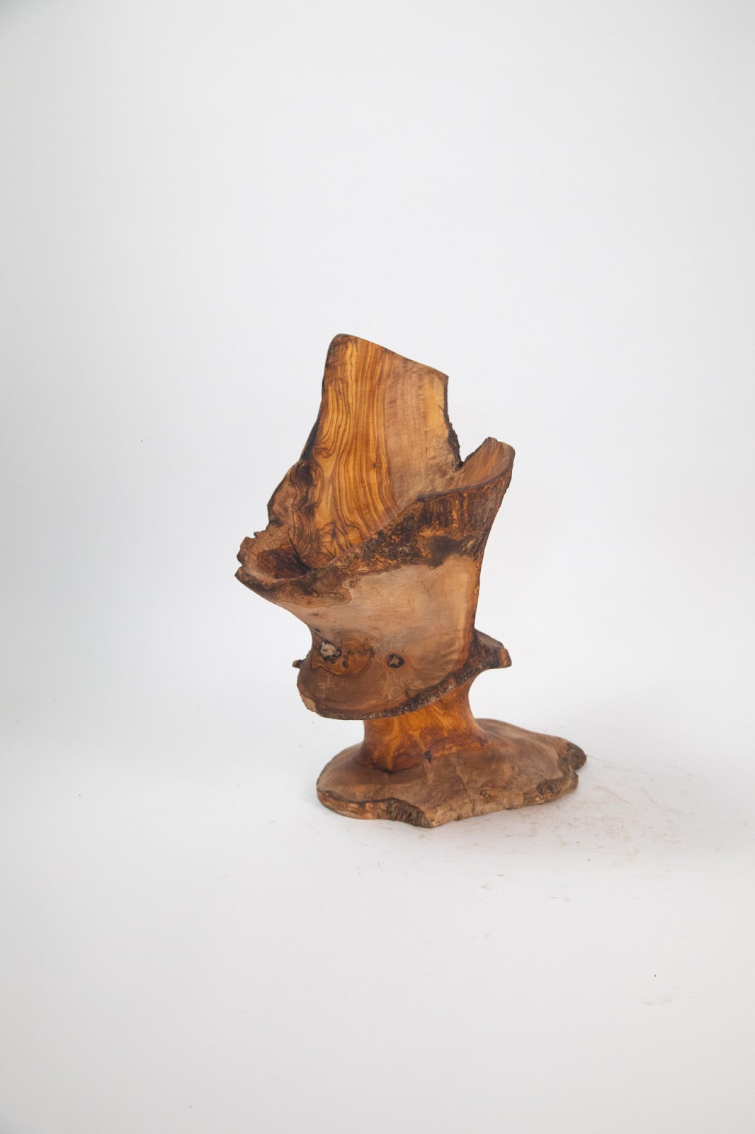 Olive Wood Centerpiece Bowl – Hand-Carved Root Burl Sculpture, 10.2 × 9.8 × 17.3 in (One of a Kind, No. 112) 1aR6IsUfVAuWZ3kJRFmnUlHgPQn7dinYT
