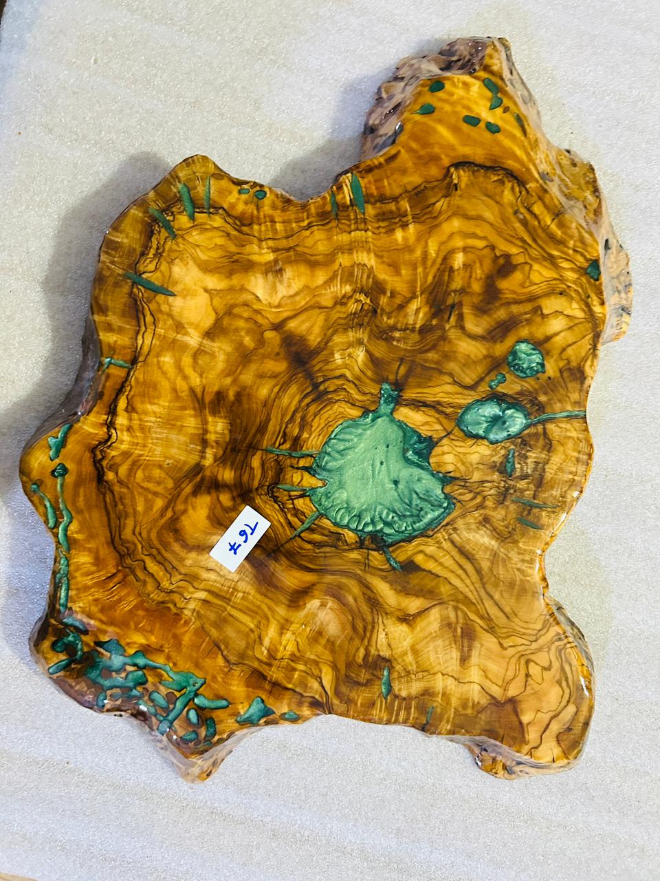 Live Edge Olive Wood Resin Side Table – Turquoise Green Resin, 23.2 × 16.9 in (One of a Kind, T67) 1lNRJK3D8EkeS4uZKKQhgyGlshK6x7Xux
