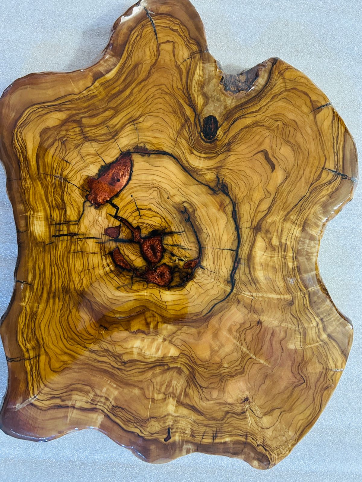 Live Edge Olive Wood Resin Side Table – Copper Red Resin Inlay, 21.7 × 18.9 in (One of a Kind, T23) 1pzFRXK7rpT-jHD-wEcwT1EAu7WzcgYVu