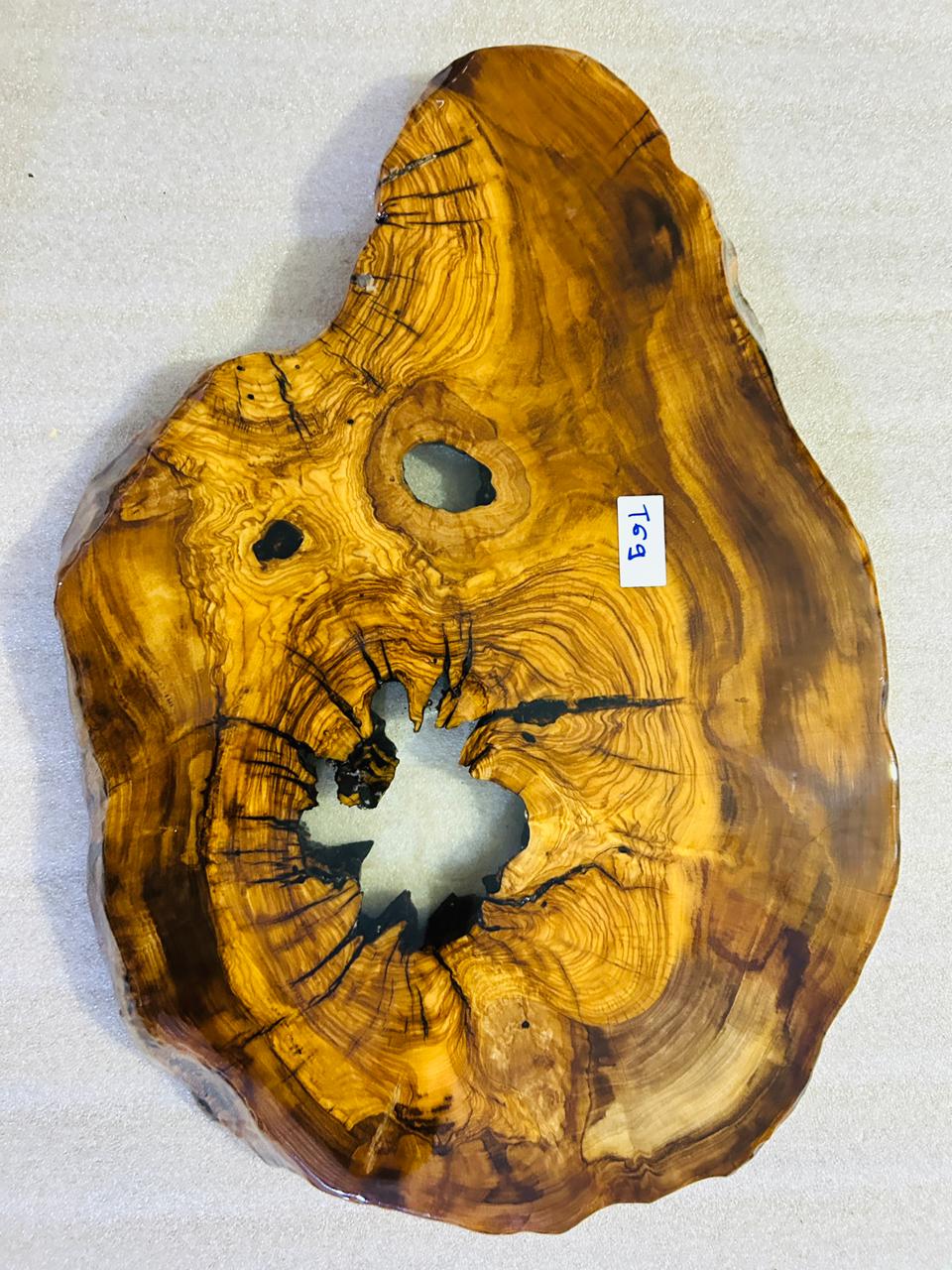 Live Edge Olive Wood Resin Side Table – White Resin Center, 20.9 × 14.6 in (One of a Kind, T69) 1qd_AYXH2dWIHG9pTFW7V66CvTY0To0iS