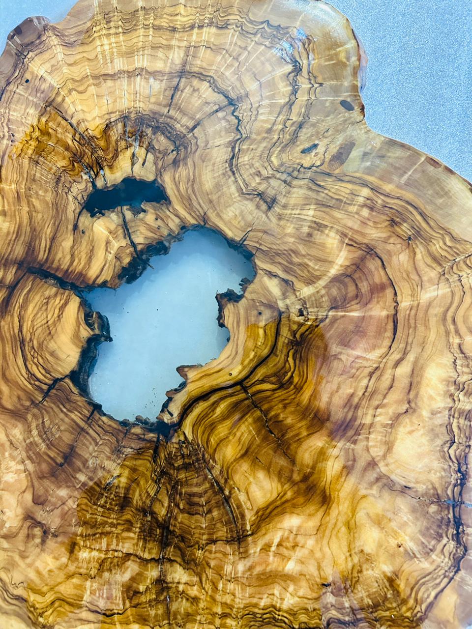 Live Edge Olive Wood Resin Side Table – White Resin Center, 19.7 × 17.7 in (One of a Kind, T59) 1qyzl-m05zqdVvEvNC2f9IcMzQamAA8Yx