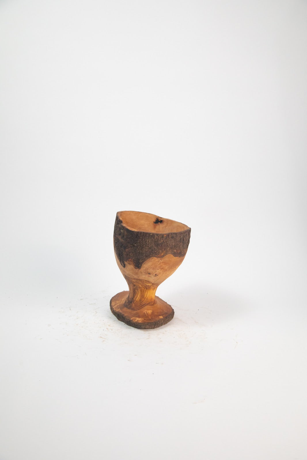 Olive Wood Centerpiece Bowl – Hand-Carved Root Burl Sculpture, 7.5 × 6.3 × 10.2 in (One of a Kind, No. 086) 1rvayVkGrFftLBVmoQ4W0dLwazNHbJUCe