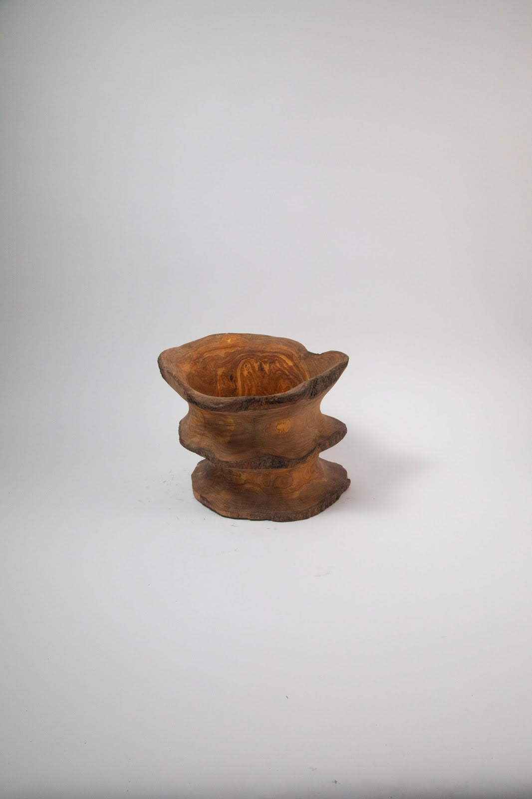 Olive Wood Centerpiece Bowl – Hand-Carved Root Burl Sculpture, 13.8 × 12.6 × 10.2 in (One of a Kind, No. 049) 1s9fXGr_zlK63pLMu5_kt-MJrbsI7A_3G