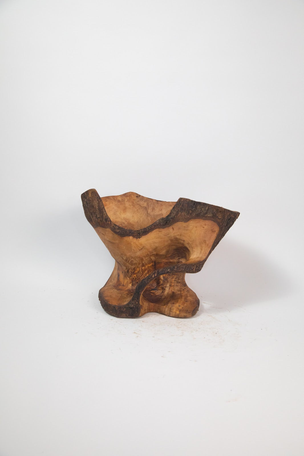 Olive Wood Centerpiece Bowl – Hand-Carved Root Burl Sculpture, 15.4 × 7.5 × 11.8 in (One of a Kind, No. 091) 1w2Pzw1qAPeGd3E7WpPILGXLHErYbDim3