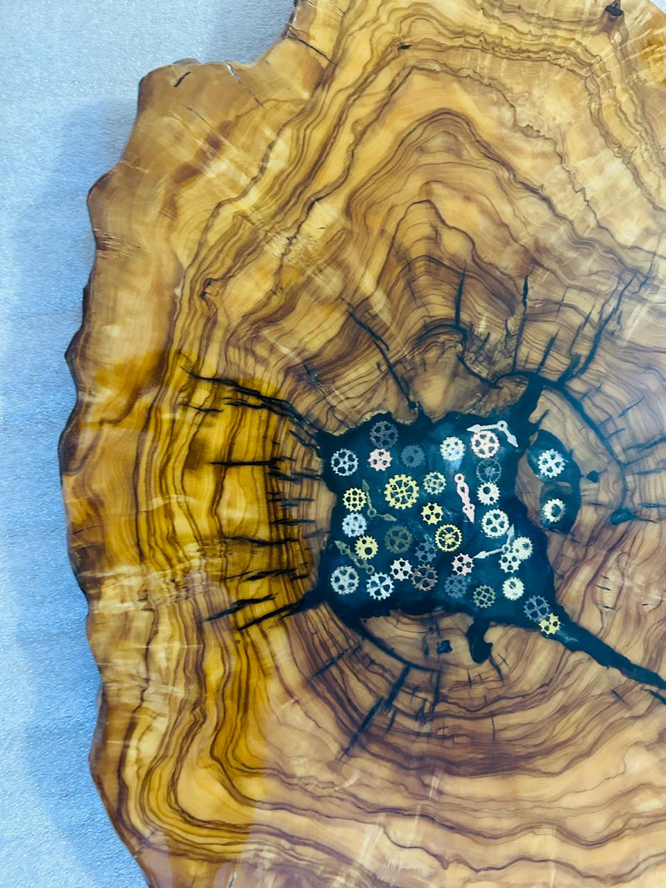 Live Edge Olive Wood Resin Side Table – Black Resin Steampunk Gears, 23.6 × 16.9 in (One of a Kind, T83) 1wQVxvDVM3YQFwC2YuYvkjWrEADdTSIOg