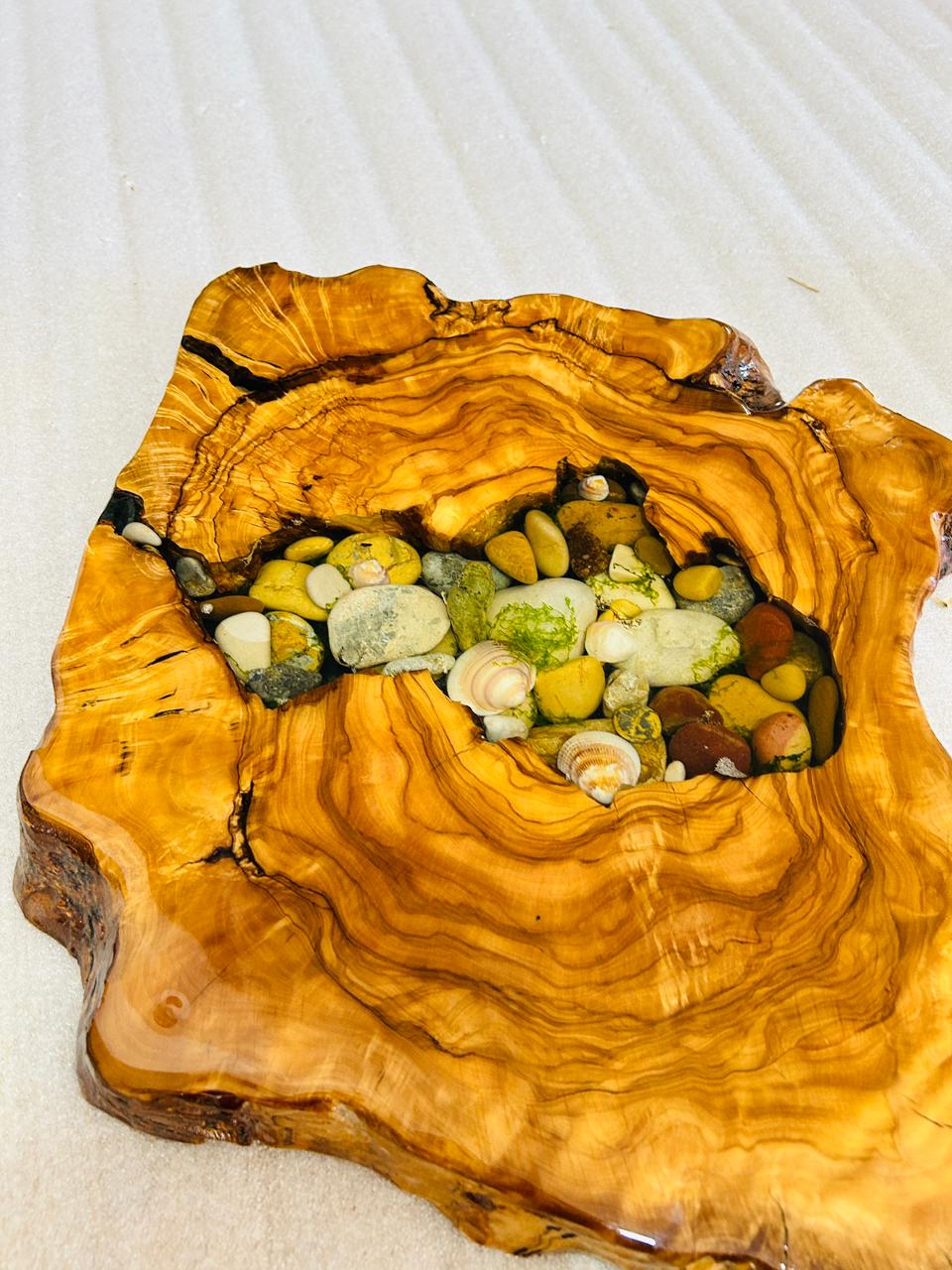 Live Edge Olive Wood Resin Side Table – Sea Shell Pebble Resin, 20.9 × 16.9 in (One of a Kind, T93) 1wpjWXD1U3PluqMDenQN9x-qK85iGaRpM