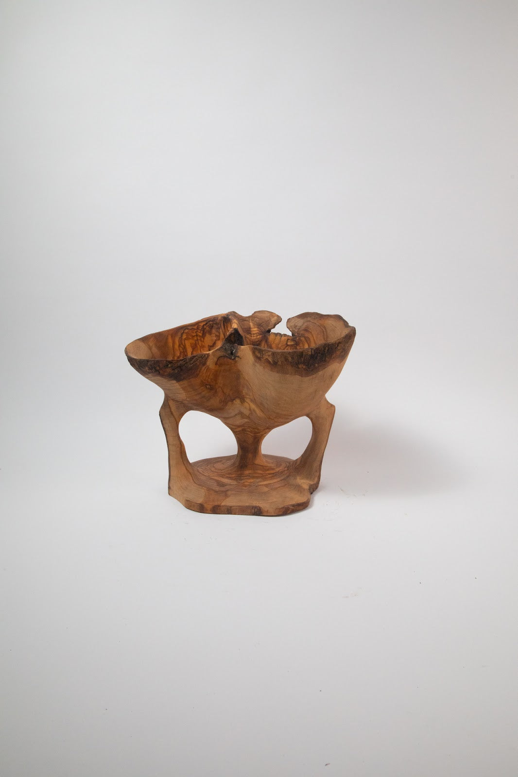 Olive Wood Centerpiece Bowl – Hand-Carved Root Burl Sculpture, 15 × 9.8 × 11.8 in (One of a Kind, No. 077) 1ysSmBSk9cYAH2UePQNSEPKWbgUHXTtBv