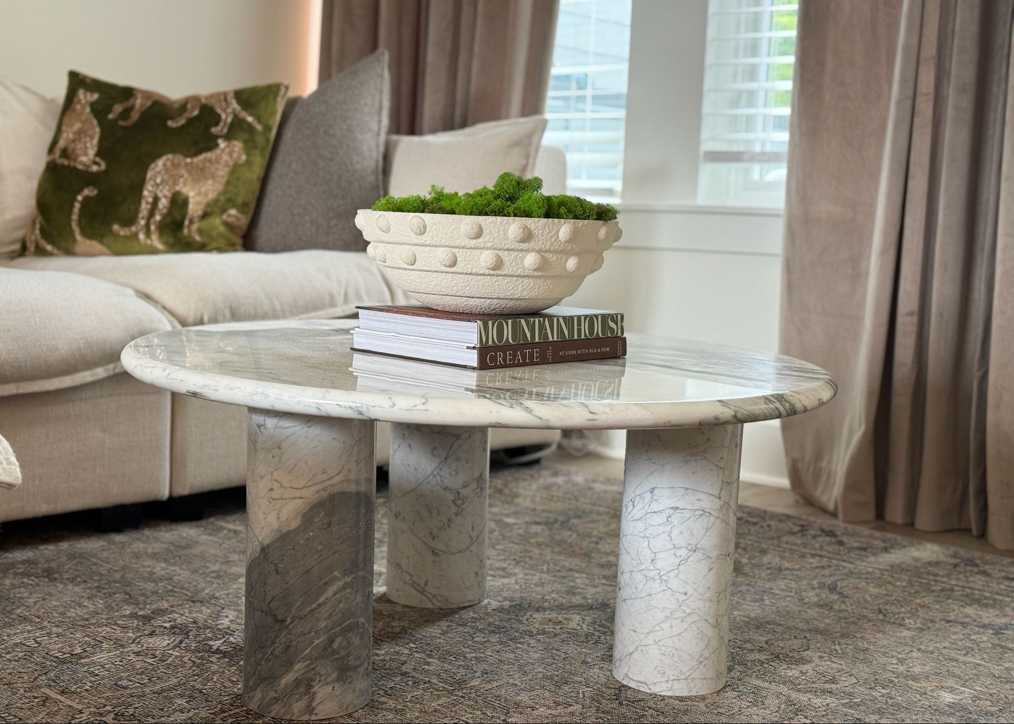 Calacatta Marble Coffee Table 88945e43-5b71-4e58-bf5e-ff871e2d1462_e2616e34-7f5c-4a0d-8a7d-9f22cf3f3d32