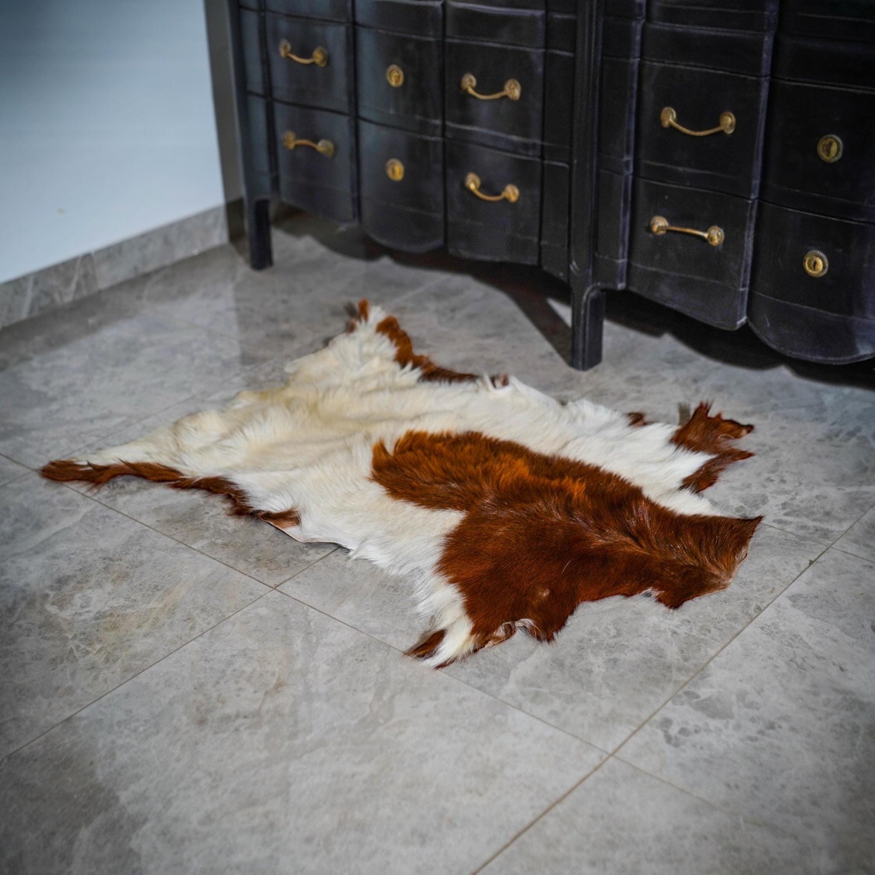 Handmade Natural Goatskin Rug: Rustic Home Decor