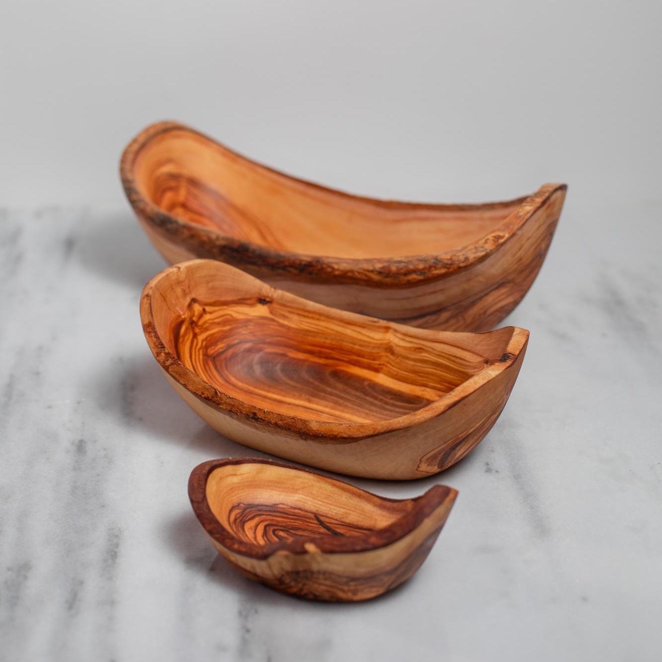 Set of 3 Olive Wood Nesting Boat Bowls – Handmade Rustic Canoe – Shaped Serving Dish – Natural Wood Serving Tray – Artisan Tableware Gift
