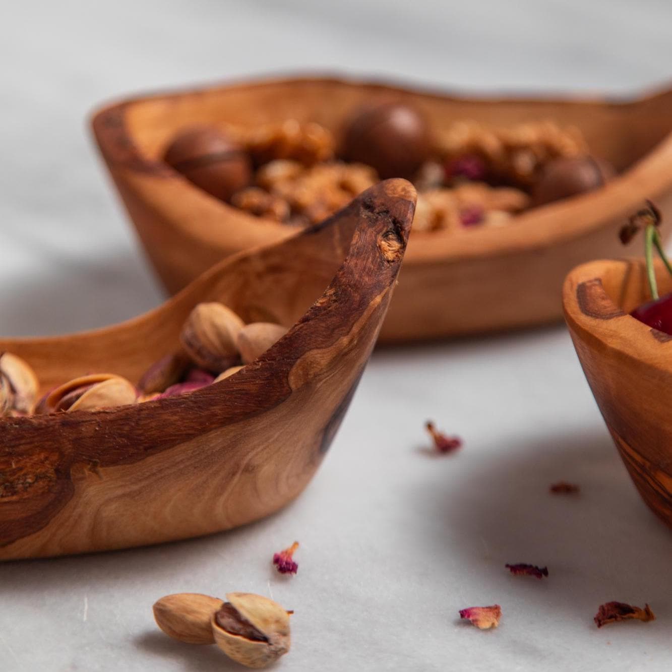 Set of 3 Olive Wood Nesting Boat Bowls – Handmade Rustic Canoe – Shaped Serving Dish – Natural Wood Serving Tray – Artisan Tableware Gift