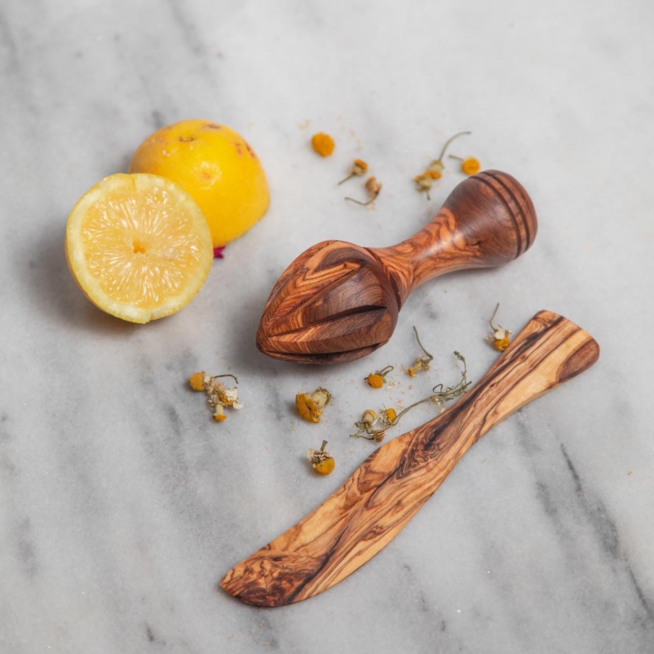 Luxury Olive Wood Lemon Juicer – Handcrafted Citrus Reamer | Rustic Artisan Kitchen Tool, Exclusive Gift