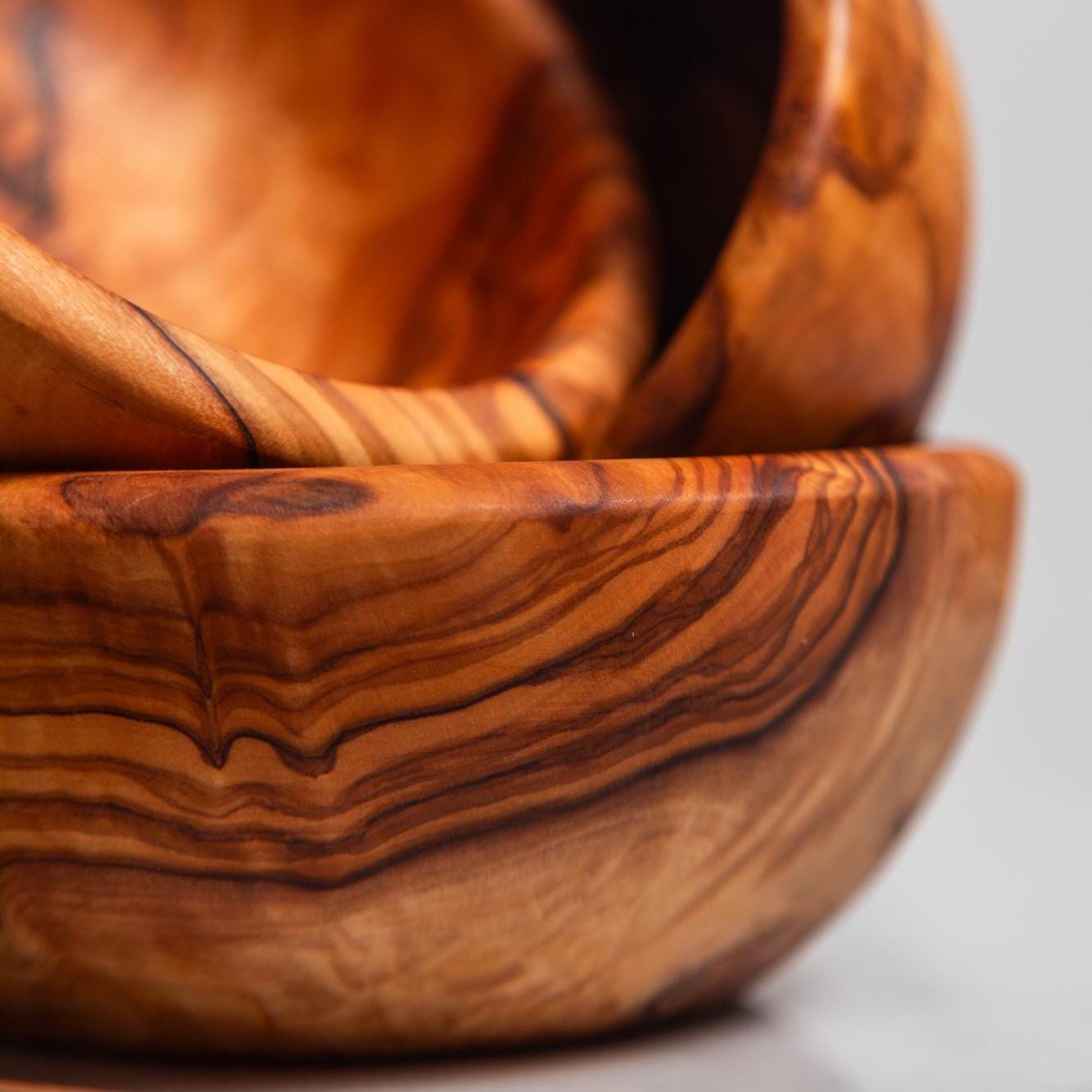Handmade Olive Wood Salad Bowl - Rustic Serving Bowl for Salads, Fruits, and Kitchen Décor