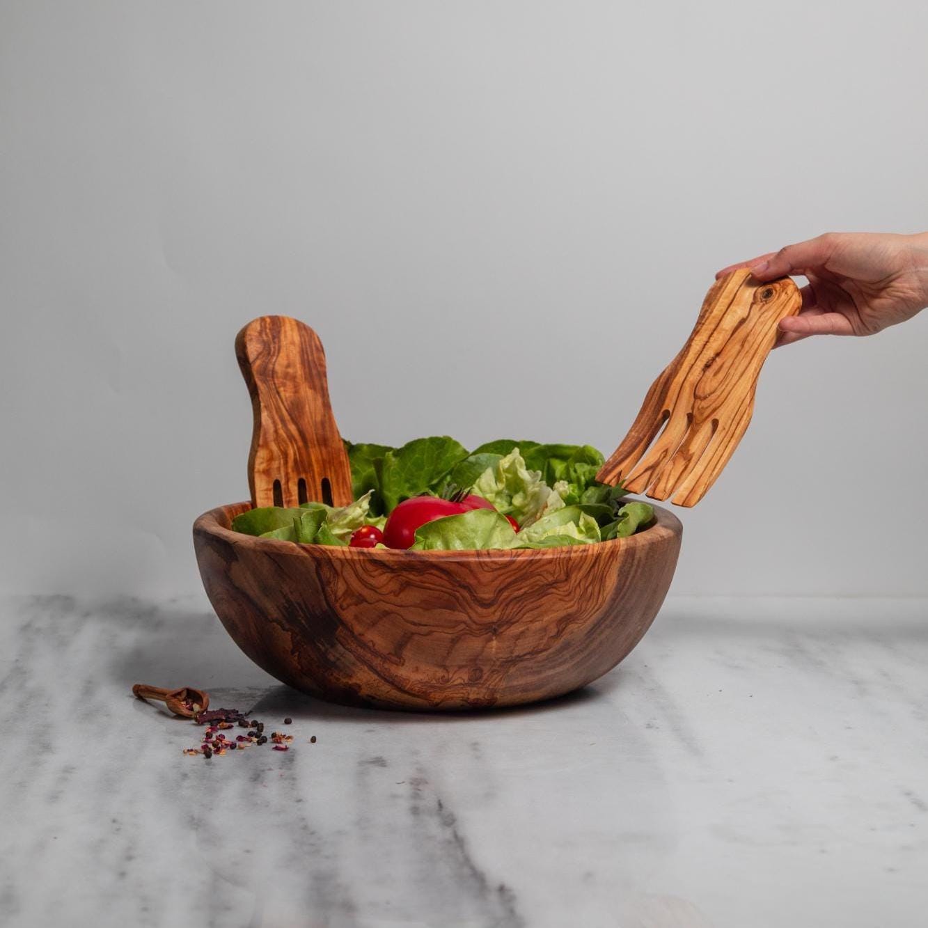Handmade Olive Wood Bowl – Polished Natural Bowl – Woodcraft – Salad Snack Dish – Eco-Friendly Kitchen Decor – Gift for Foodies