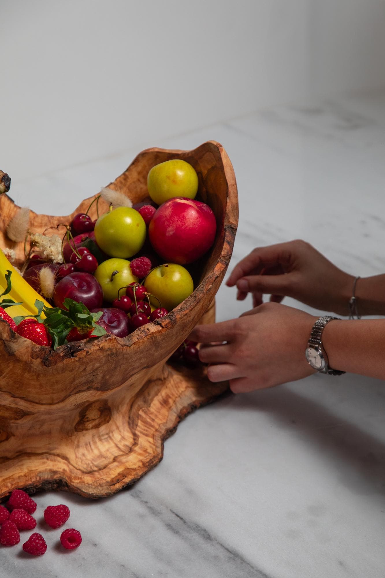 Handmade Olive Wood Centerpiece- Unique Bowl Sculpture - Kitchen Decor - Natural Wooden Artisan Basket - Durable Decorative Accessory