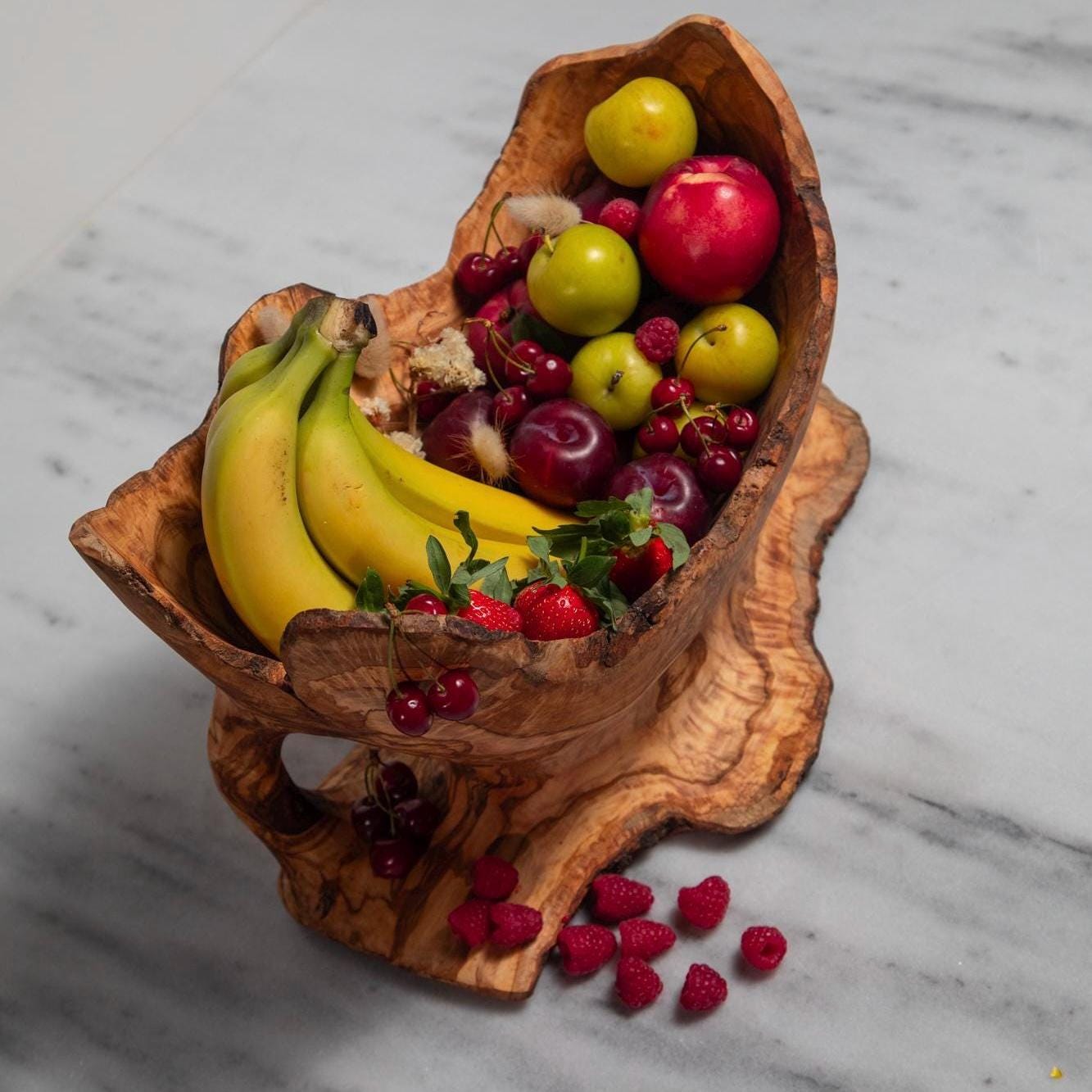 Exquisite Olive Wood Centerpiece – A Collector’s Masterpiece
