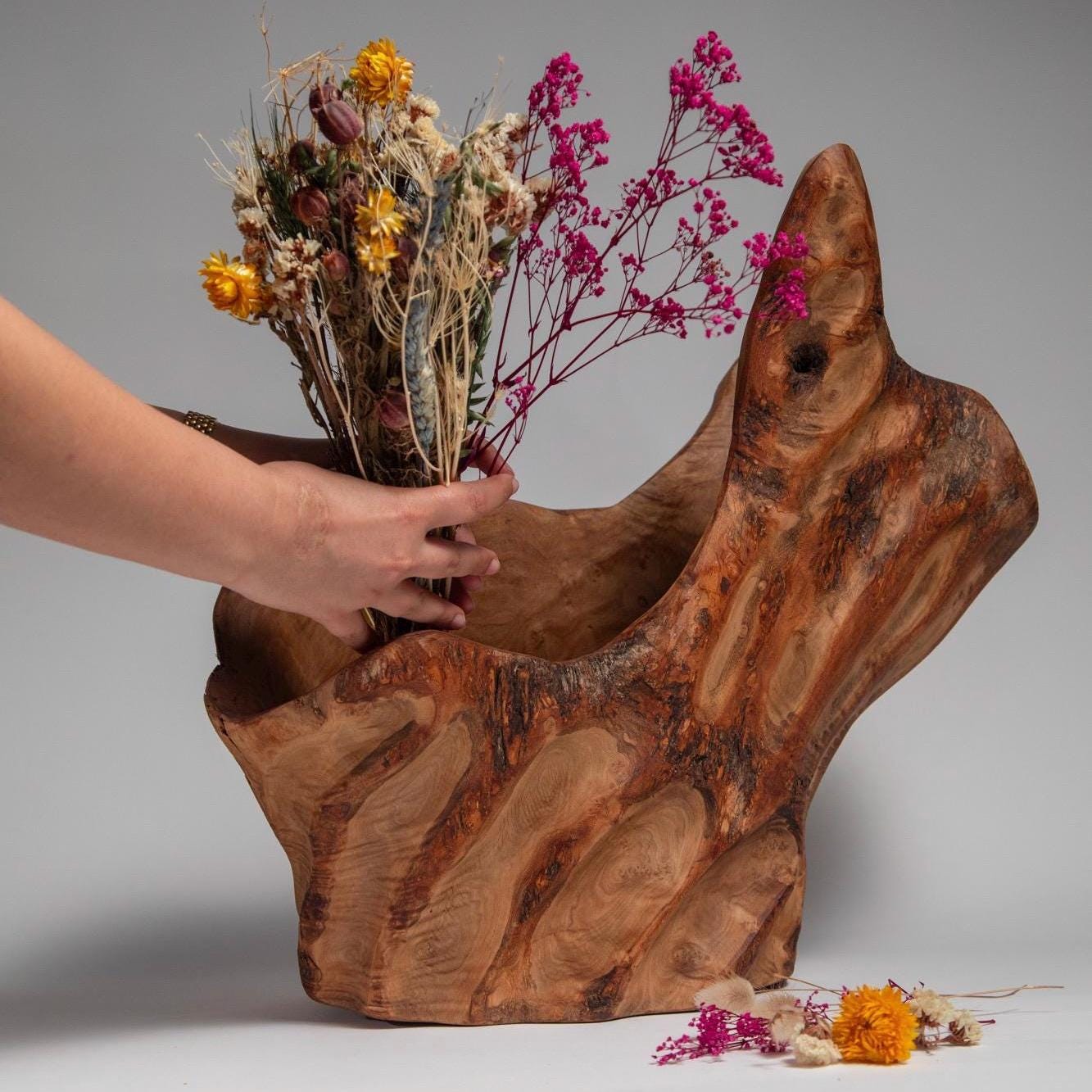 Olive Wood Masterpiece – Handcarved Sculpture Bowl by Grand Artisan