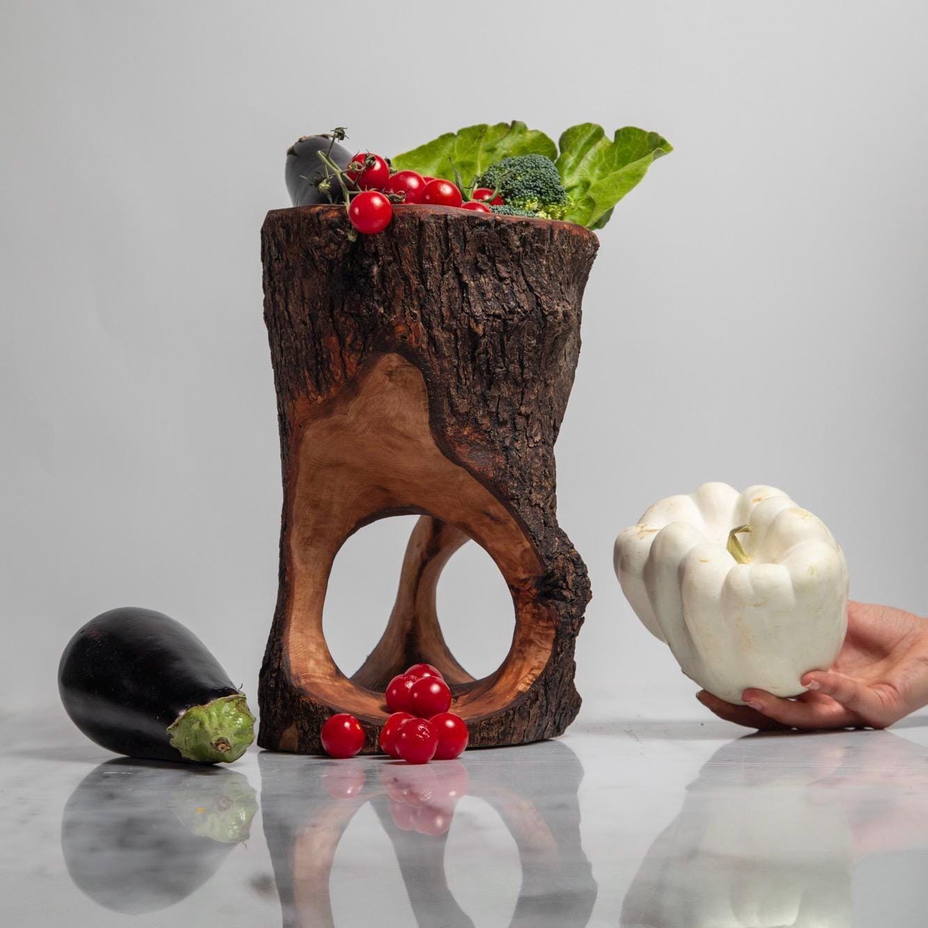 Olive Wood Masterpiece – Handcarved Sculpture Bowl by Grand Artisan