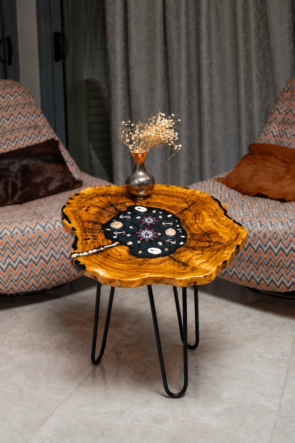 AI-styled view of Zitun Atelier table 044, an olive wood resin side table with black resin nautical charms, in a lounge setting with a vase on the tabletop.