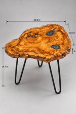 AI-styled view of Zitun Atelier table 077, an olive wood resin side table with black resin knots, on a light background with measurement annotations.